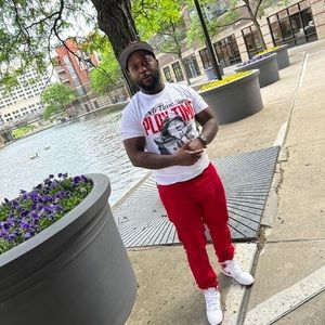 Meet your Posher, Deandre